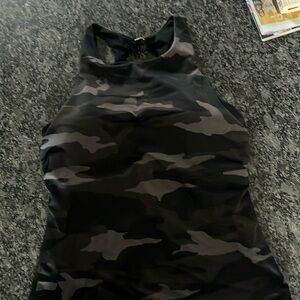Athleta bathing suit top. Size 36 D/DD